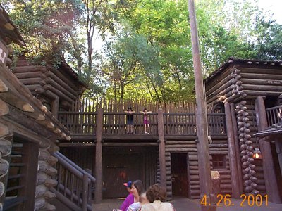 ./2001/Disney/thumbDCP00809.JPG"