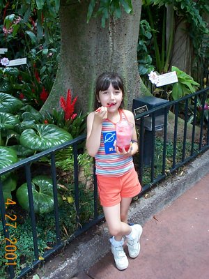 ./2001/Disney/thumbVDCP00815.JPG"