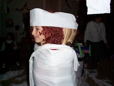 ./2001/Halloween/thumbDCP01130.JPG"