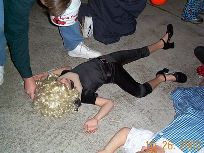 ./2002/Halloween/thumbDCP01837.JPG"