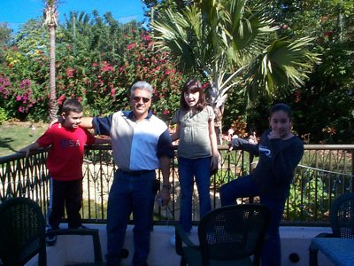 ./2003/Christmas/thumbDCP03348.JPG"