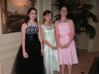 ./2006/Cotillion/thumbCotillion0008.JPG"