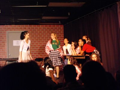 ./2009/Grease/thumbDSCF1374.JPG"