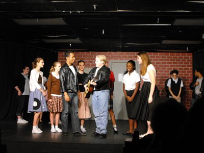 ./2009/Grease/thumbDSCF1385.JPG"