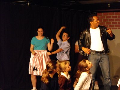 ./2009/Grease/thumbDSCF1389.JPG"