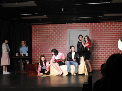 ./2009/Grease/thumbDSCF1601.JPG"