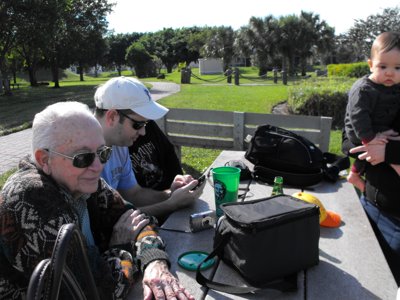 ./2009/Thanksgiving/thumbDSCF3114.JPG"