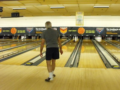 ./2011/Bowling/thumbDSCF1250.JPG"