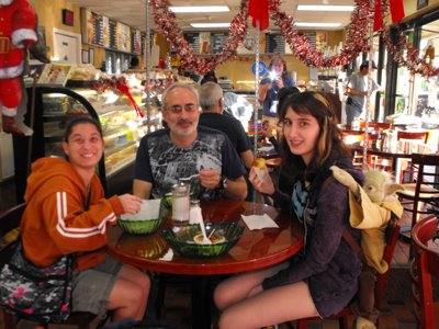 ./2011/Christmas/thumbDSCF2803.JPG"