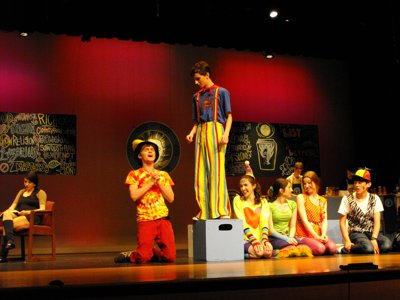 ./2011/Godspell/thumbDSCF0232.JPG"