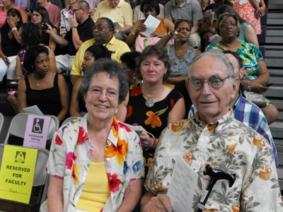 ./2011/Graduation/thumbDSCF1261.JPG"