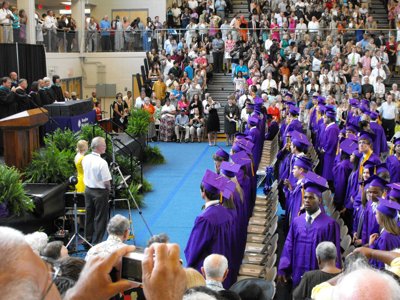 ./2011/Graduation/thumbDSCF1263.JPG"