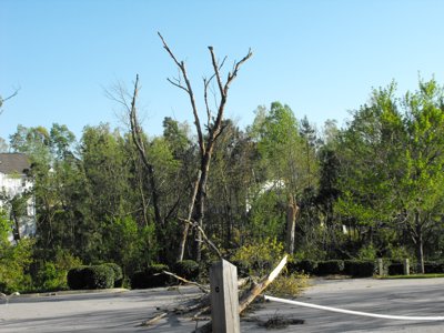 ./2011/Tornado/thumbDSCF0080.JPG"